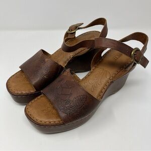Born Moapa Brown Leather Floral Wedges sandals